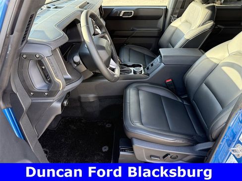 New 2025 Ford Bronco Badlands image 11