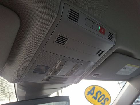 Used 2024 Volkswagen Jetta S image 31