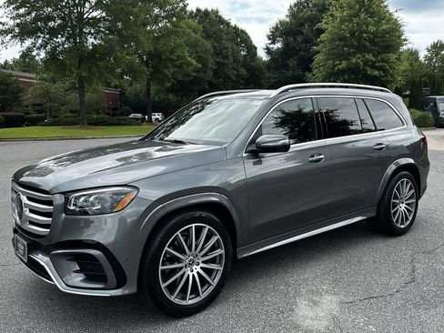 Certified 2025 Mercedes-Benz GLS 450 4MATIC image 4