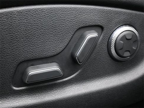 Used 2023 Genesis G80 2.5T image 12