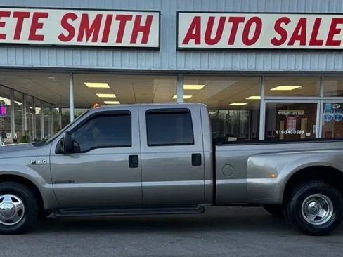 Used 2002 Ford F350 Lariat image 2