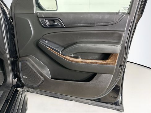 Used 2018 Chevrolet Suburban LT image 35