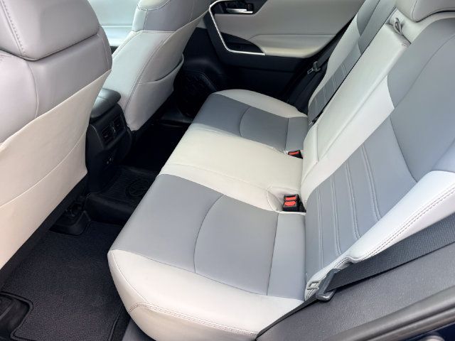 Used 2019 Toyota RAV4 XLE Premium FWD image 23
