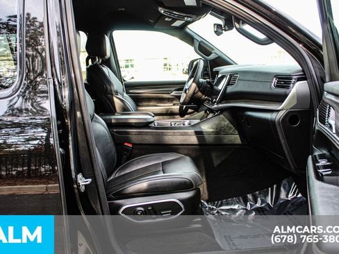 Used 2024 Jeep Wagoneer Series II w/ Flexible Seating Group image 23