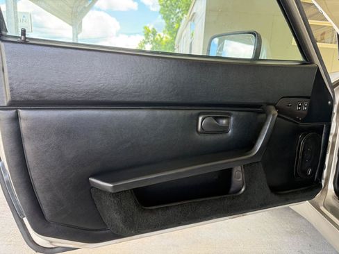 Used 1988 Porsche 944 Coupe RWD image 70