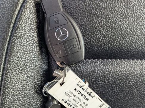 Used 2022 Mercedes-Benz Metris image 23