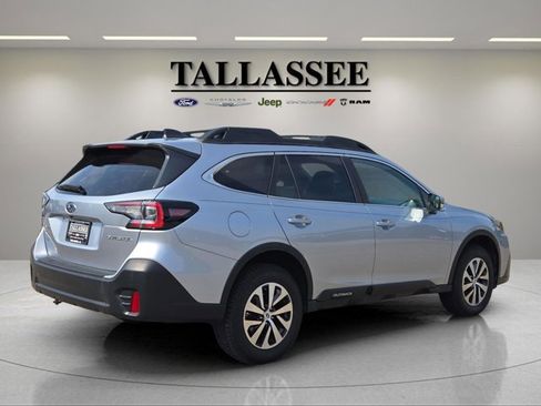 Used 2021 Subaru Outback Premium image 7