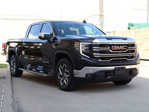 Used 2024 GMC Sierra 1500 SLT RWD image 2