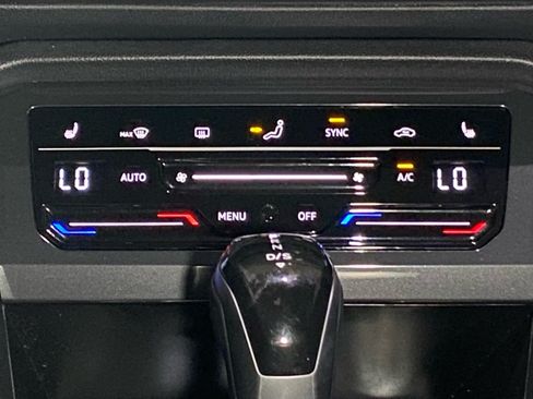 Certified 2023 Volkswagen Tiguan SE R-Line FWD image 11