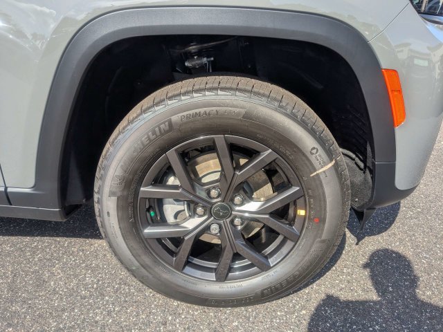 New 2027 Jeep Grand Cherokee Altitude AWD/4WD image 10