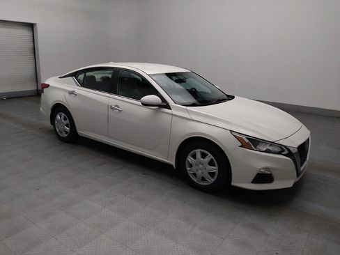 Used 2019 Nissan Altima 2.5 S FWD image 11