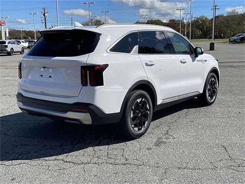 New 2026 Kia Sorento S w/ S Panoramic Sunroof Package image 7