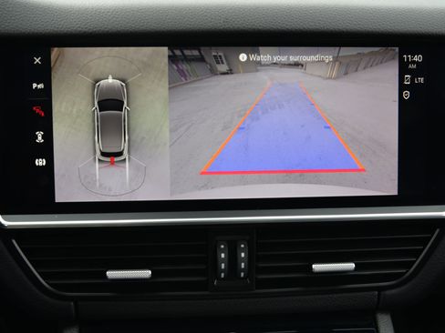 Certified 2022 Porsche Cayenne E-Hybrid image 35