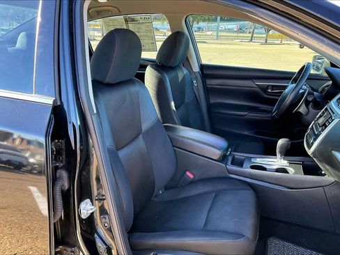 Used 2017 Nissan Altima 2.5 SR image 13