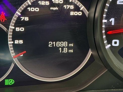 Used 2020 Porsche Cayenne Turbo AWD/4WD image 3