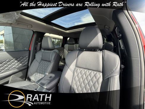 New 2025 Mitsubishi Outlander SEL image 13