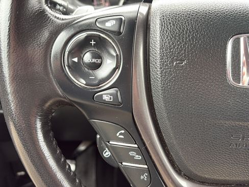 Used 2023 Honda Ridgeline RTL-E image 9
