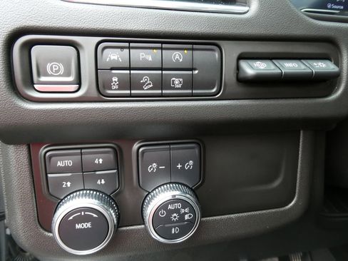 Certified 2023 GMC Yukon AT4 w/ AT4 Premium Package image 27