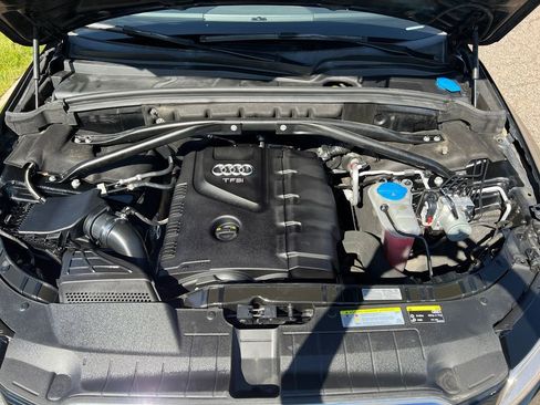 Used 2015 Audi Q5 2.0T Premium Plus w/ Technology Package image 9