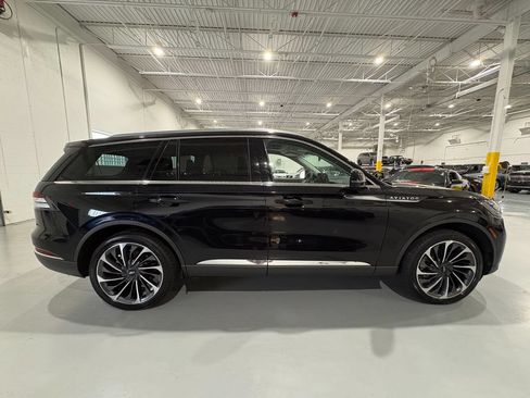 Used 2025 Lincoln Aviator Reserve w/ Illumination Package AWD/4WD image 8