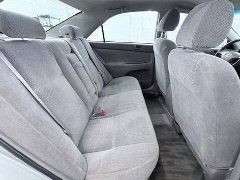Used 2002 Toyota Camry LE image 16