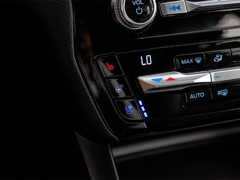 Used 2021 Ford Explorer Limited w/ Equipment Group 301A image 22