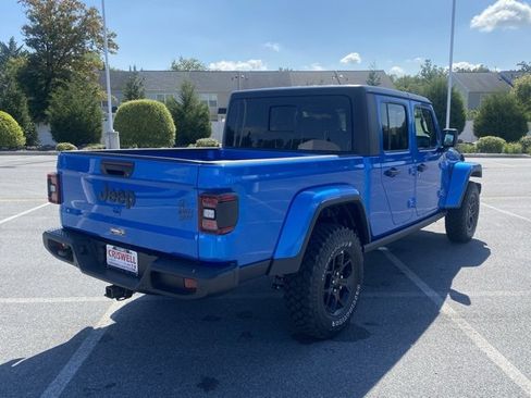 New 2025 Jeep Gladiator Willys image 8