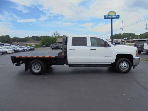 Used 2019 Chevrolet Silverado 3500 W/T w/ WT Convenience Package RWD image 2