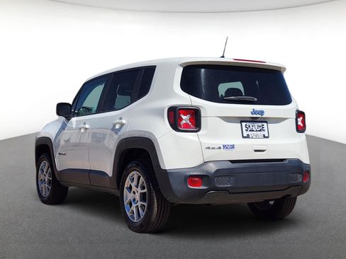 Used 2023 Jeep Renegade Latitude AWD/4WD image 4