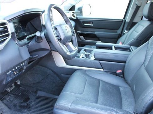 Used 2024 Toyota Tundra Limited image 8