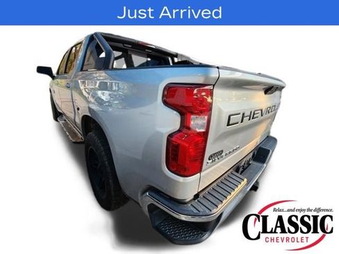 Used 2019 Chevrolet Silverado 1500 LT w/ Texas Edition image 18