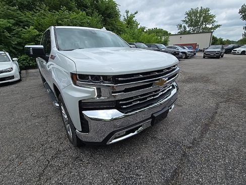 Used 2022 Chevrolet Silverado 1500 LTZ w/ LTZ Premium Package AWD/4WD image 12