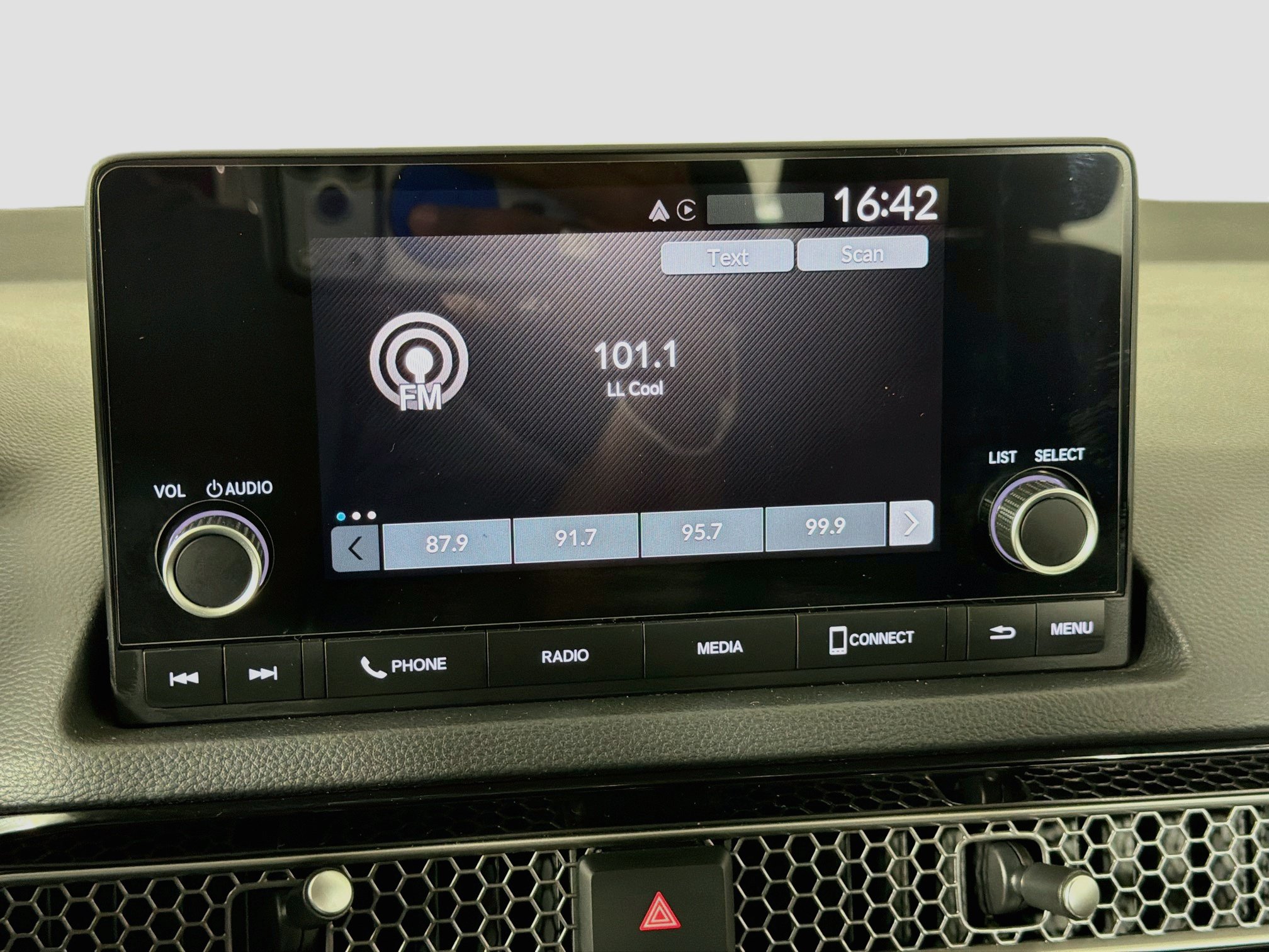 Used 2025 Honda Civic LX image 19