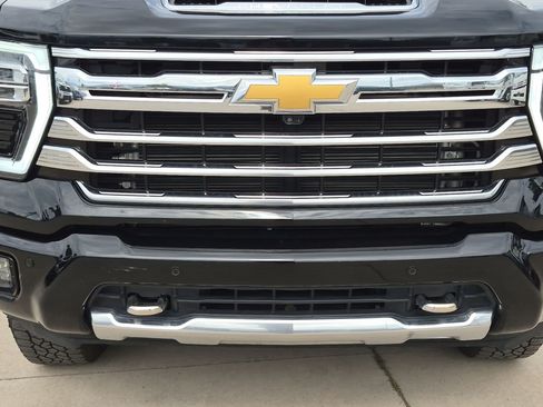 Certified 2024 Chevrolet Silverado 3500 High Country w/ High Country Premium Package AWD/4WD image 11