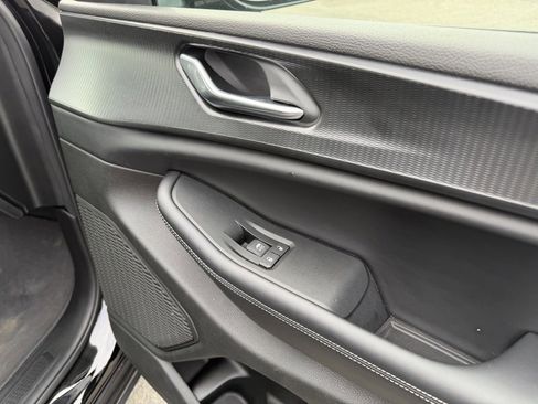 Used 2024 Jeep Grand Cherokee Altitude image 31