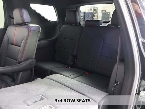 Used 2024 Chevrolet Traverse RS w/ LPO, Floor Liner Package AWD/4WD image 12