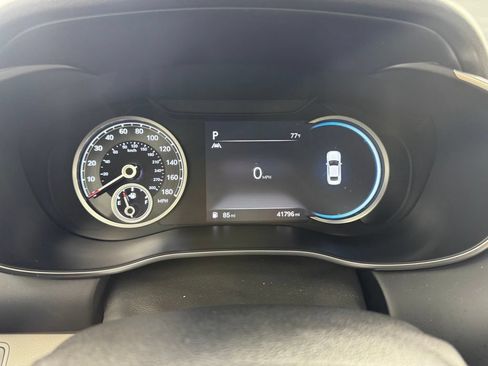 Used 2022 Genesis G70 2.0T w/ Prestige Package AWD/4WD image 21