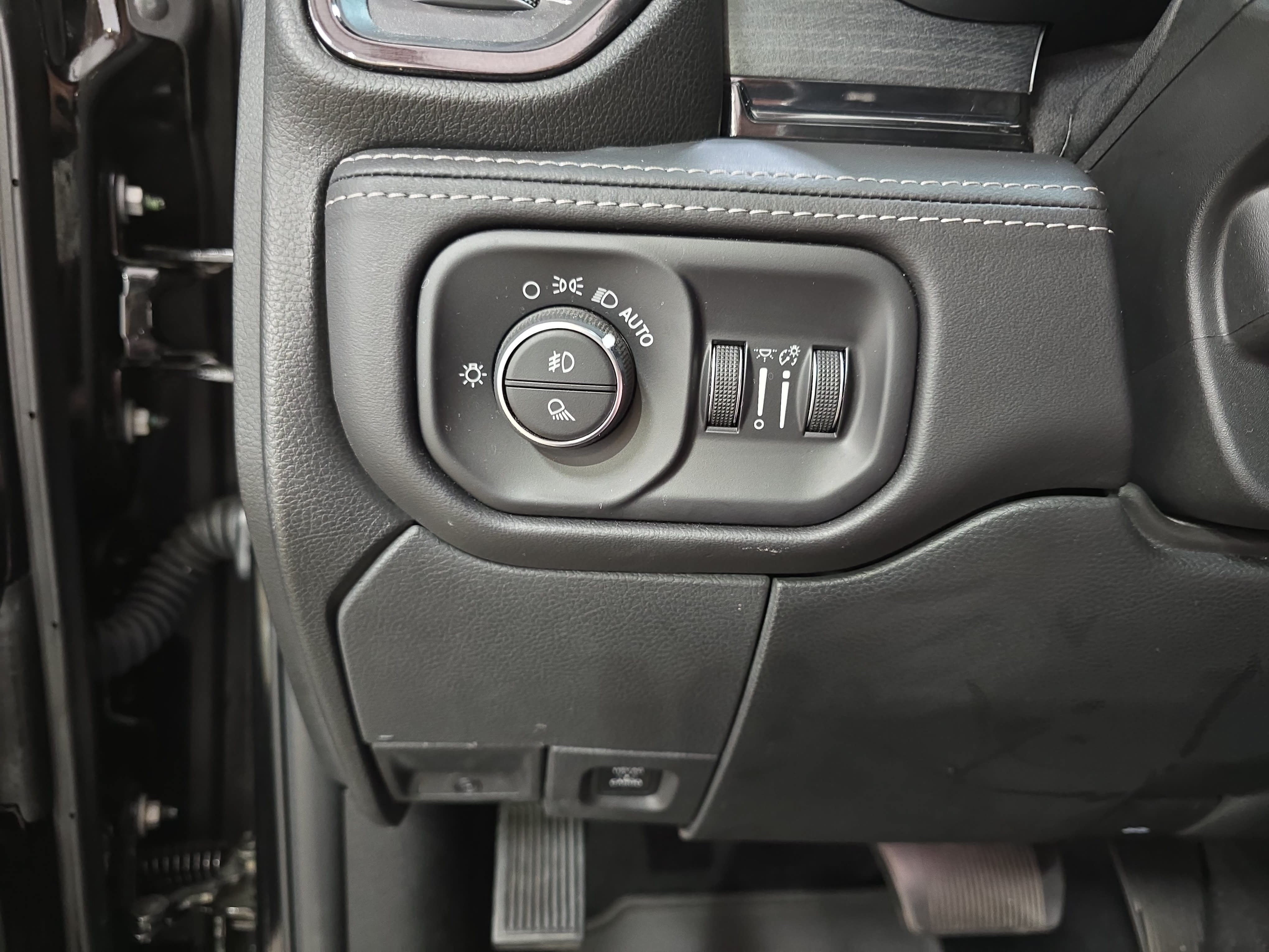 Used 2022 RAM 2500 Limited AWD/4WD image 23