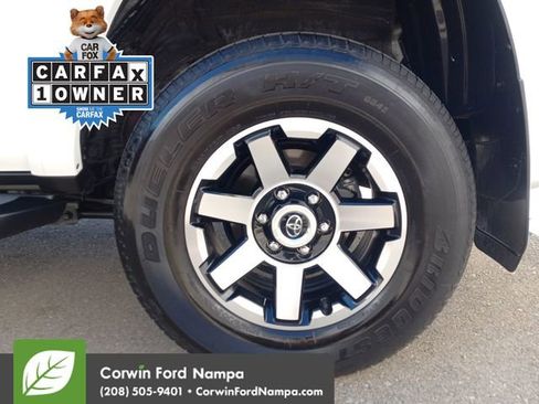 Used 2022 Toyota 4Runner TRD Off-Road Premium image 29