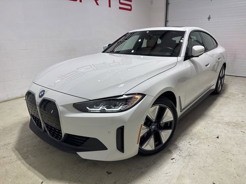 Used 2023 BMW i4 eDrive35 w/ Premium Package image 2