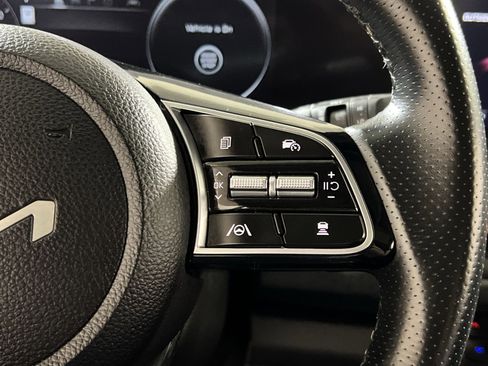 Certified 2024 Kia Seltos SX w/ SX Sunroof Package image 29