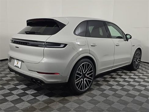 New 2026 Porsche Cayenne Turbo image 7