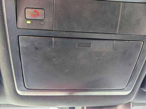 Used 2022 Toyota Tacoma TRD Sport w/ Technology Package image 17