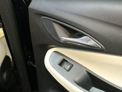 Used 2020 Buick Encore GX Select image 12