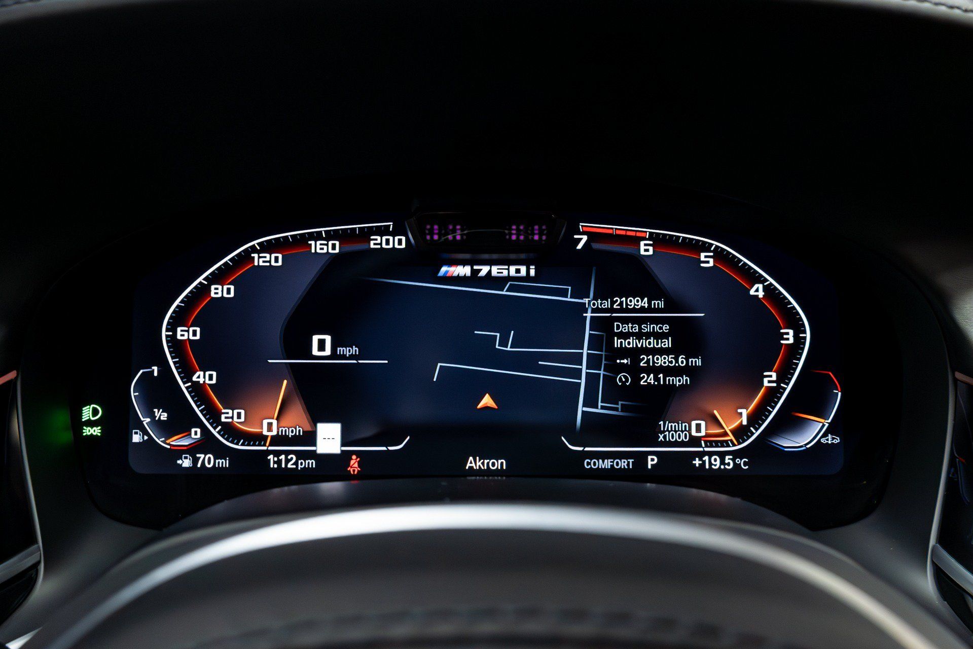 Used 2022 BMW M760i xDrive AWD/4WD image 9
