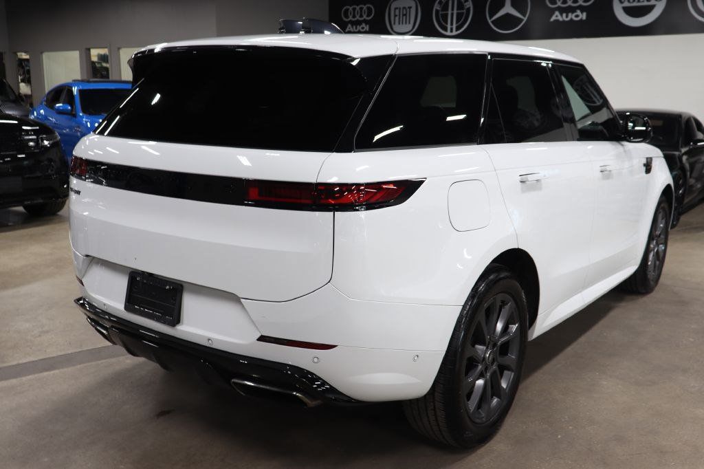 Used 2024 Land Rover Range Rover Sport Dynamic SE AWD/4WD image 5