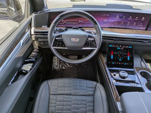 Certified 2026 Cadillac Escalade ESV Platinum Sport w/ LPO, ONYX Package image 17