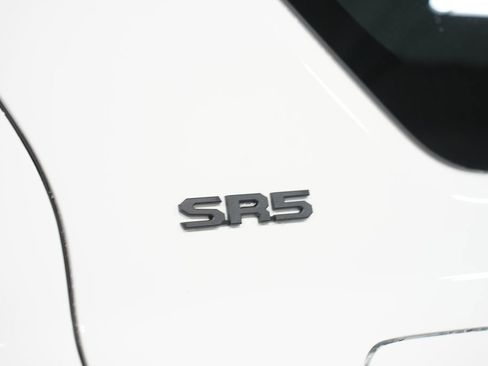 New 2026 Toyota 4Runner SR5 AWD/4WD image 12