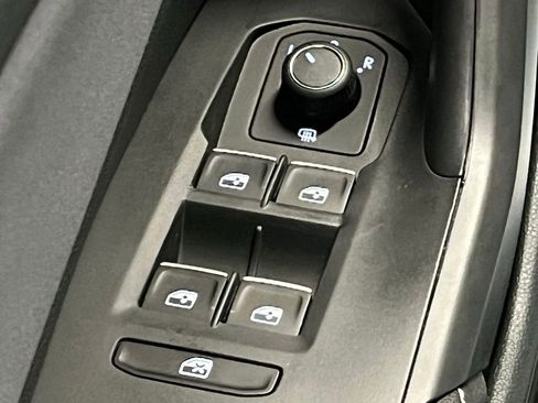 New 2025 Volkswagen Jetta SE image 17