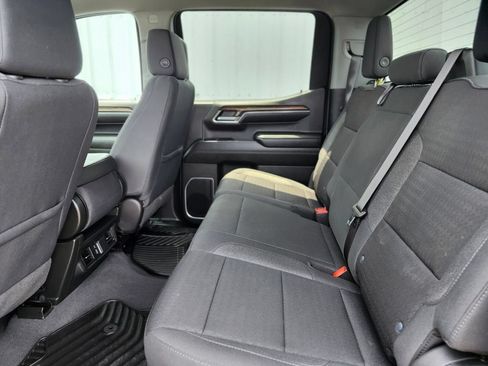 Used 2024 Chevrolet Silverado 1500 LT AWD/4WD image 14